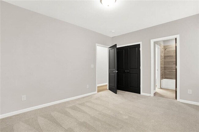 Building Photo - 309 Trappers Bluff