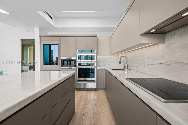 Building Photo - 90 SW 3rd St