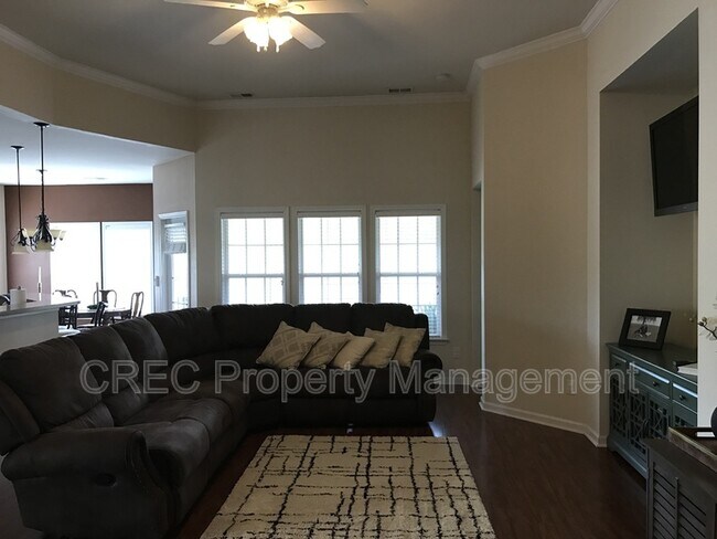 Building Photo - 272 Mayfield Dr