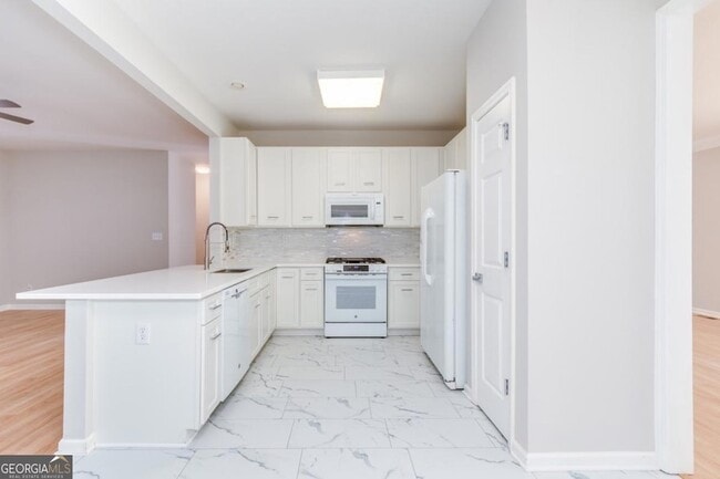 Building Photo - 3418 Rose Arbor Ct