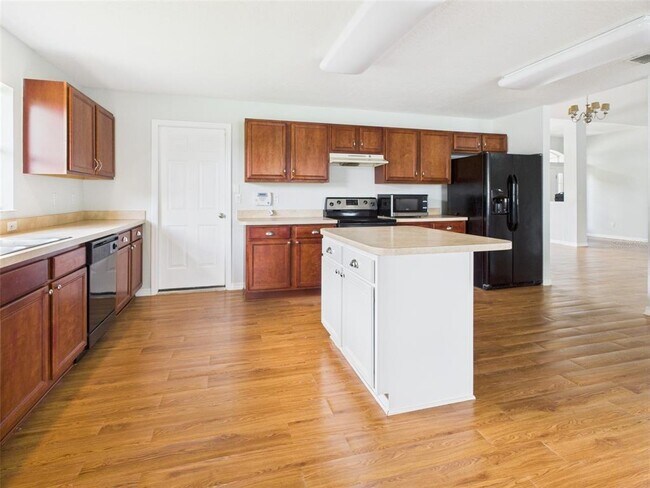 Building Photo - 9875 SW 55th Ct