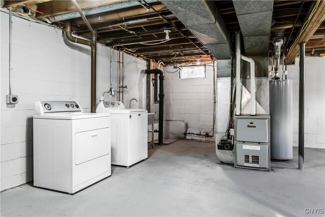 Building Photo - 222 Wilber St