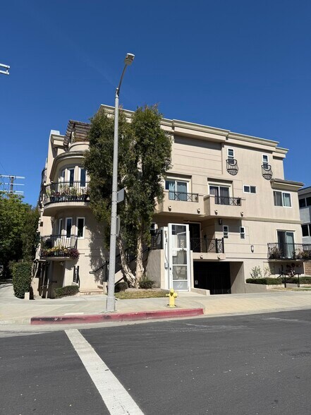 Building Photo - 5401 Morella Ave
