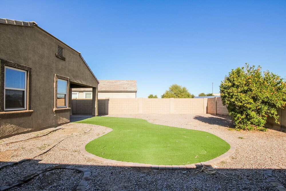 Building Photo - 6873 S Blue Hills Dr