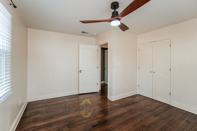 Building Photo - 3 Bedroom, 1 Bath Home in Johns Island featuring Outdoor Shower, Flex Loft Space & NO HOA