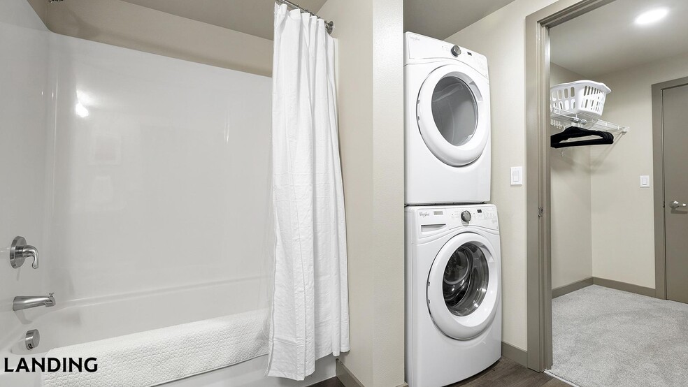 Building Photo - 1850 NW Front Ave