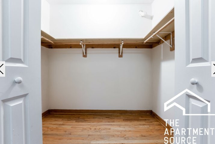 Building Photo - 2894 N Clark St