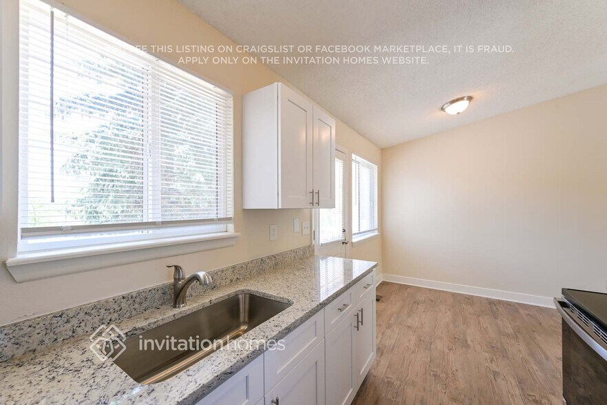 Building Photo - 19074 E Mansfield Dr