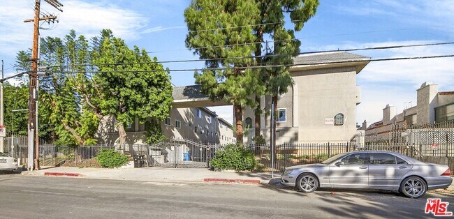 Building Photo - 9034 Willis Ave