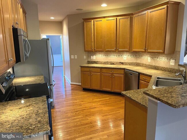 Building Photo - 209 Misty Pond Terrace