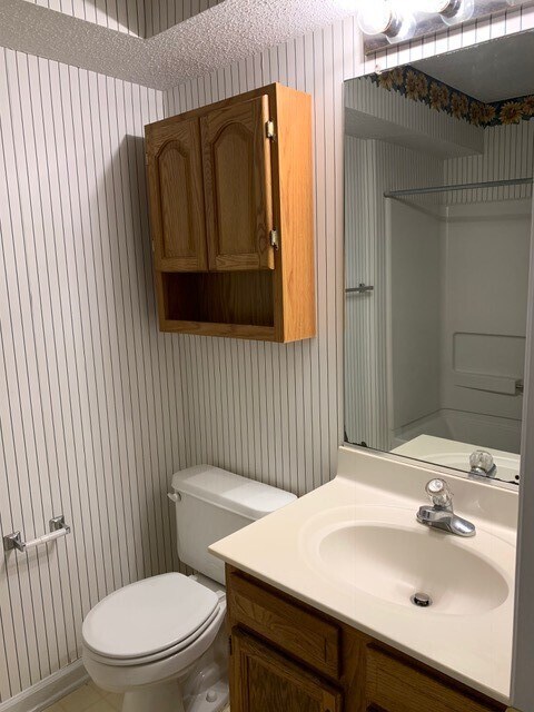 Building Photo - ****** HALF OFF FIRST FULL MONTH OF RENT!! ******