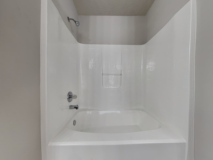 Building Photo - 4145 Riverbank Ct