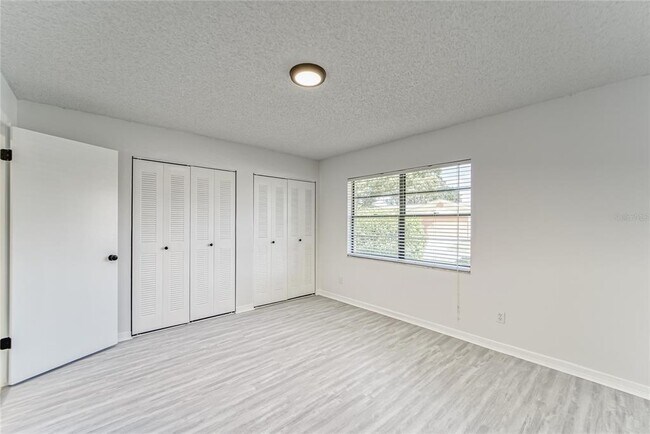 Building Photo - 1326 Idlewood Dr