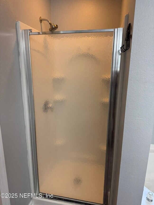 Building Photo - 348 Auburn Oaks Rd E