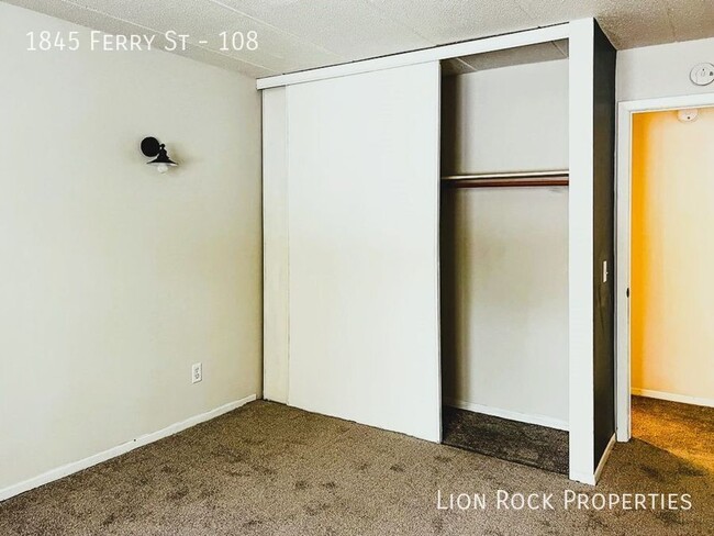 Building Photo - Comfortable & Convenient Living for $1,375...