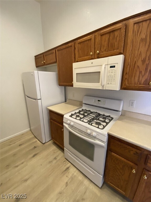 Building Photo - 2305 W Horizon Ridge Pkwy