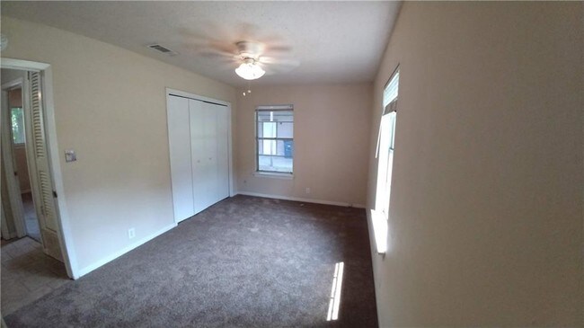 Building Photo - 5903 Breezewood Dr