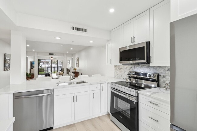 Building Photo - 1601 Marina Isle Way