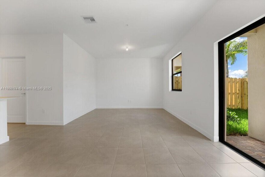 Building Photo - 250 SW 159th Ln
