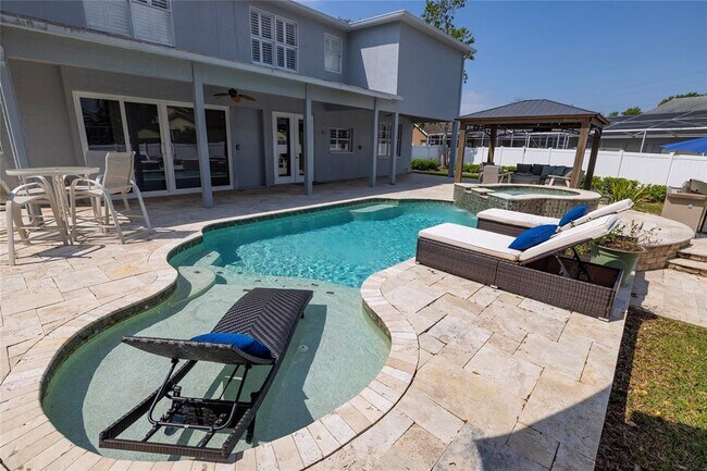 Building Photo - 4859 Augusta Ave