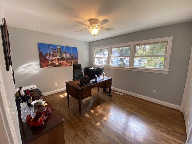 Building Photo - 604 Currituck Dr