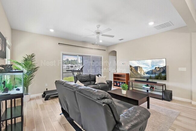 Building Photo - 10165 Roman Ln