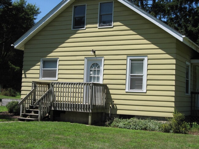 Building Photo - 10860 Bennett St SE
