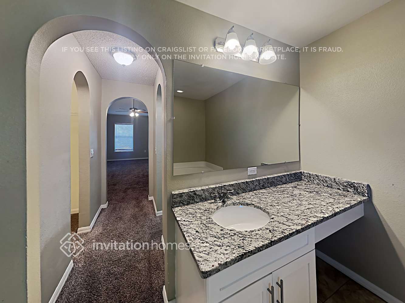 Building Photo - 5627 Oakwood Knoll Dr