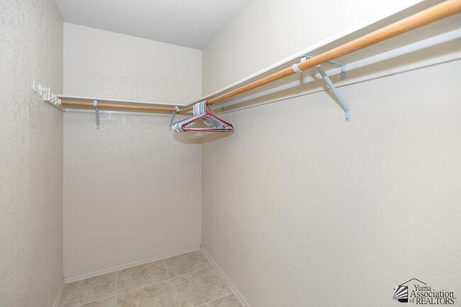 Building Photo - 4067 S Sunlight Way