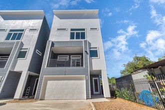 Building Photo - 4721 Independence Hts Ln