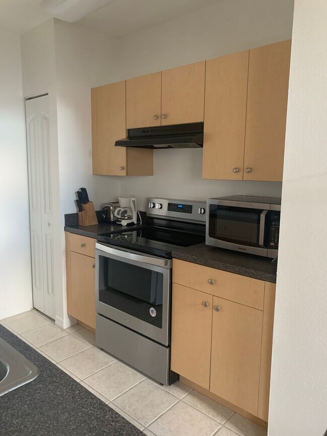 Building Photo - 770-307 Siena Palm Drive