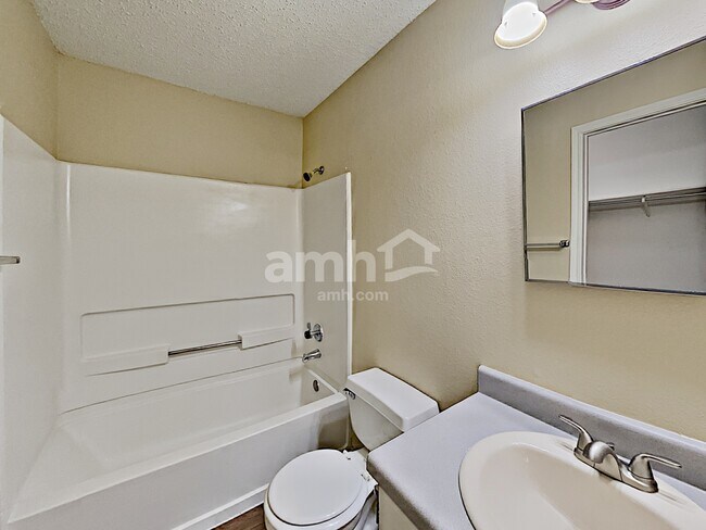 Building Photo - 8131 Cheryl Meadow Dr