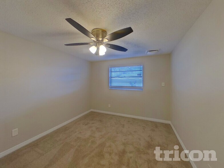 Building Photo - 6801 Wayside Ct