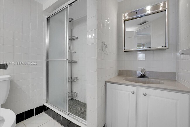 Building Photo - 5431 NE 25th Ave