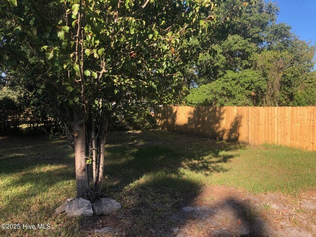 Building Photo - 3223 Chalmers Dr