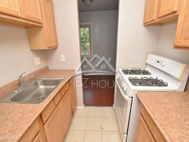 Building Photo - 2 br, 1 bath House - 5611 The Alameda,B