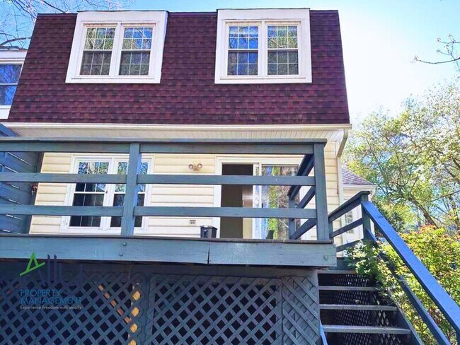 Building Photo - 1515 Westfield Ct