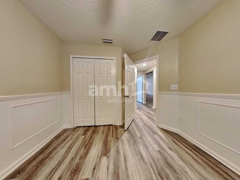 Building Photo - 947 Silver Spring Ct