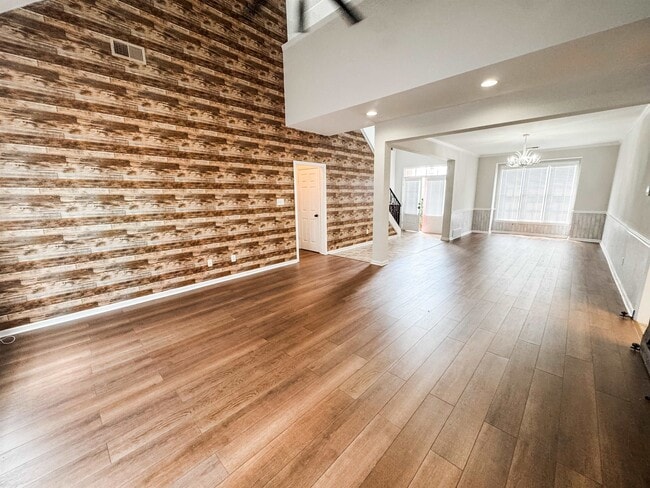 Building Photo - 5466 Scarlet Fields Dr