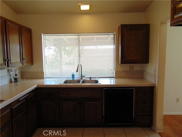 Building Photo - 880 Kimberly Ct