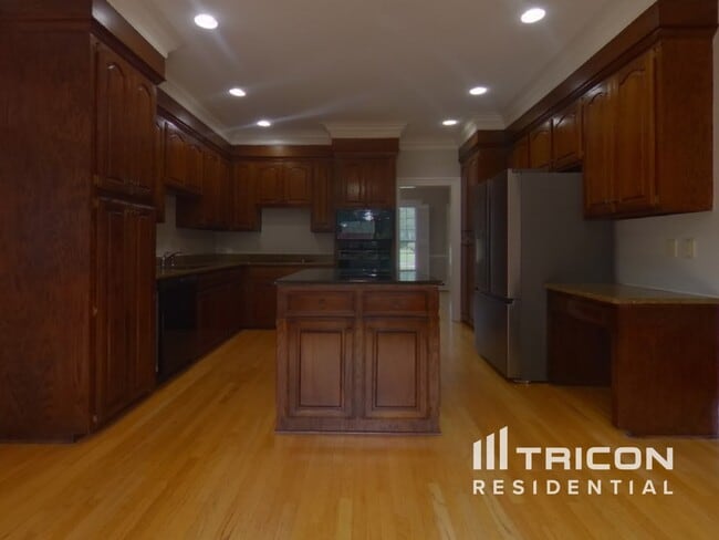 Building Photo - 201 Chancery Ln