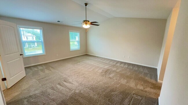 Building Photo - 156 Calming Crk Wy