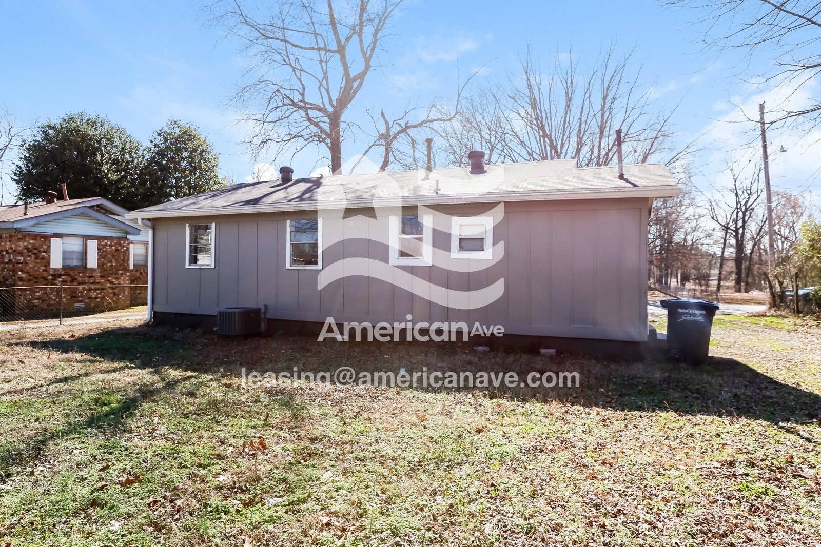 Building Photo - 1001 King St