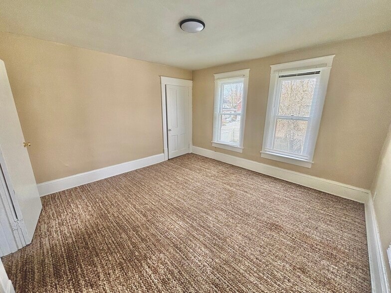 Building Photo - 158 16th St NW