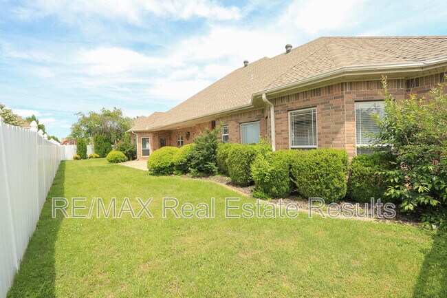 Building Photo - 5602 S Bent Tree Dr