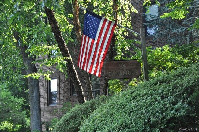Building Photo - 64 Sagamore Rd