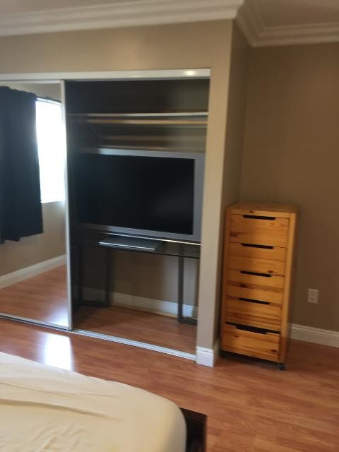bedroom - 1108 S La Peer Dr