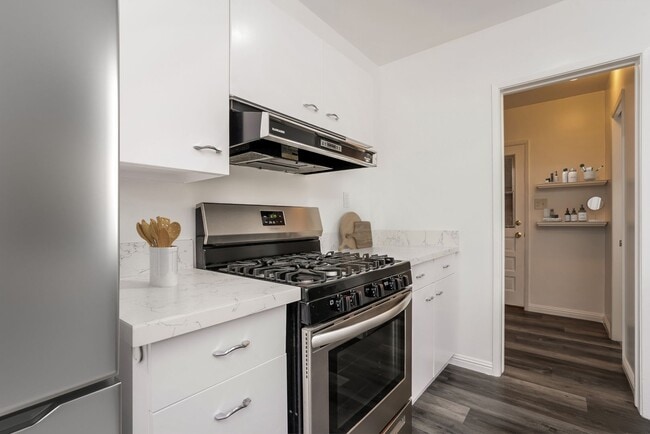 Building Photo - WONDERFUL BUENA PARK HOME FOR LEASE!!  NEW ON MARKET!!