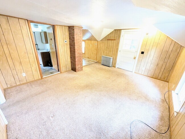 Building Photo - 116 Cushing St