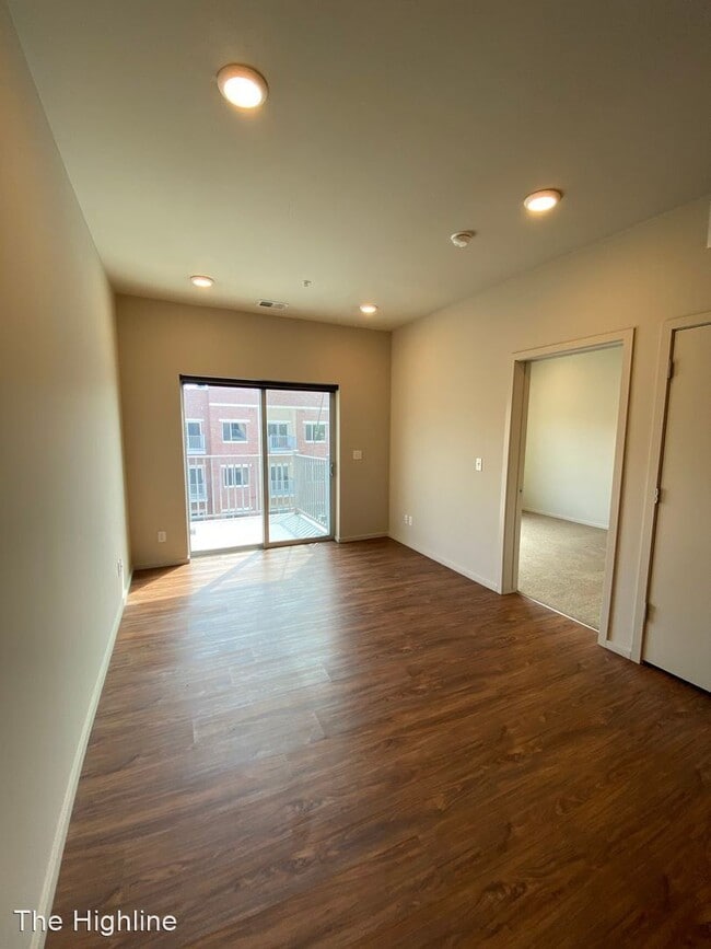 Building Photo - 2100 Douglas St